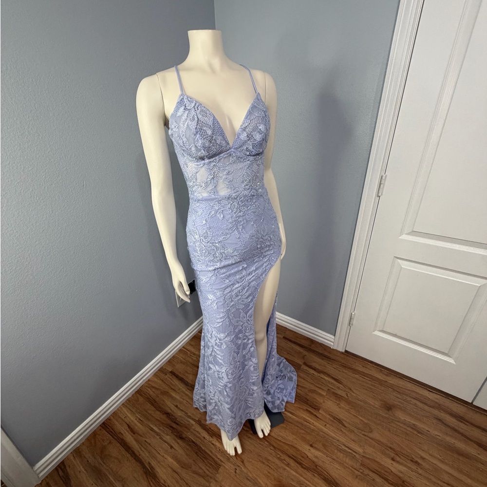 Chic Asymmetrical Lace Dress in Soft Blue